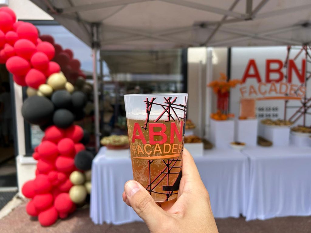 Gobelets personnalisés pour un salon professionnel