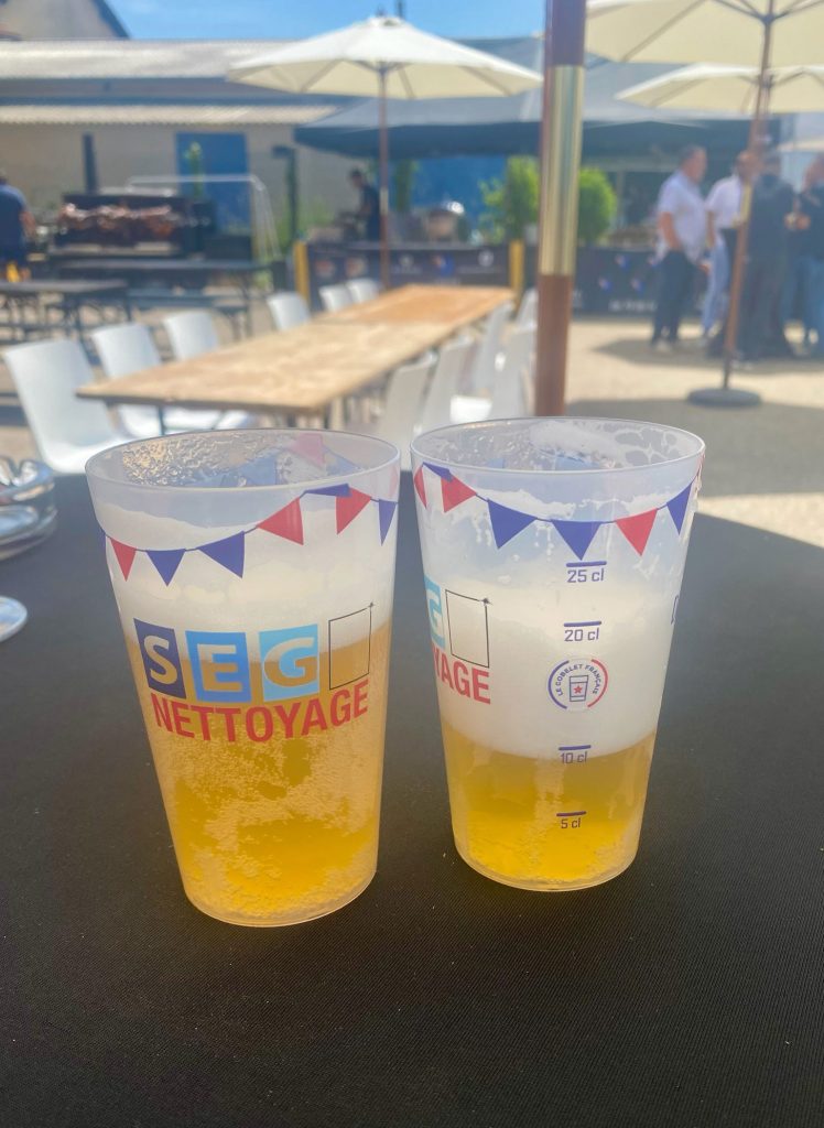 Gobelets personnalisés avec un logo