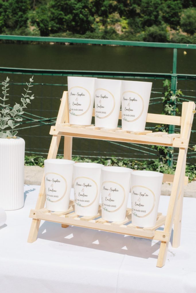 Gobelets réutilisables pour un mariage