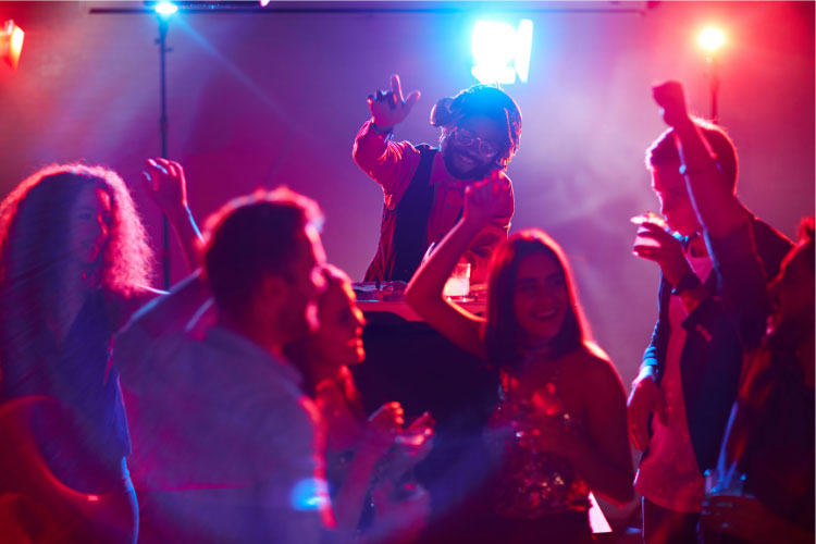 Gobelets réutilisables pour une soirée étudiante