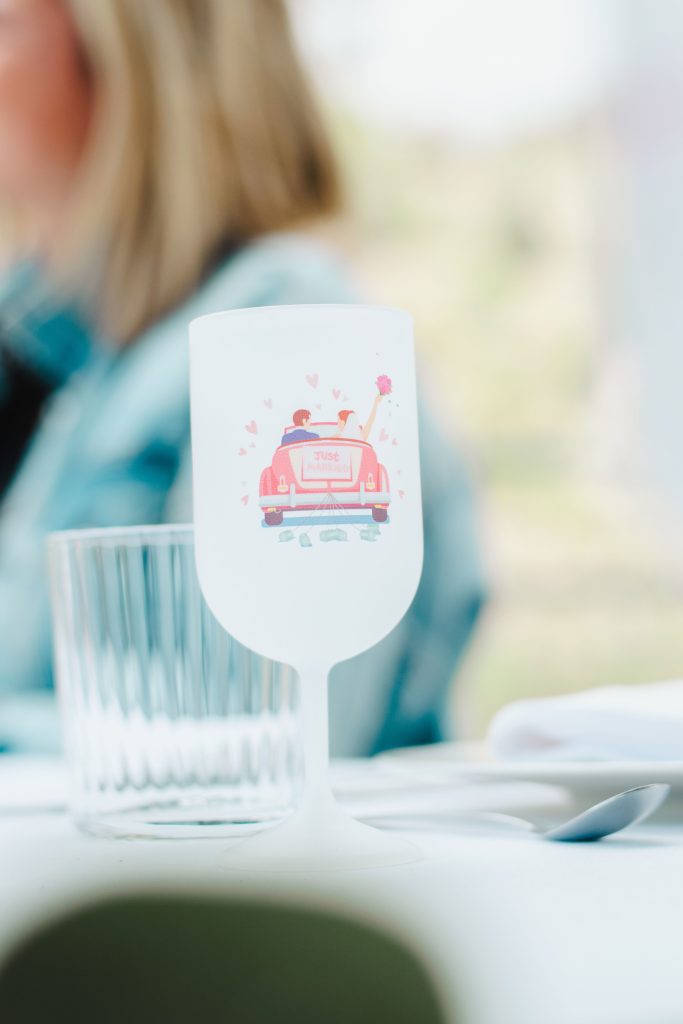 Verres à vin personnalisés pour un mariage